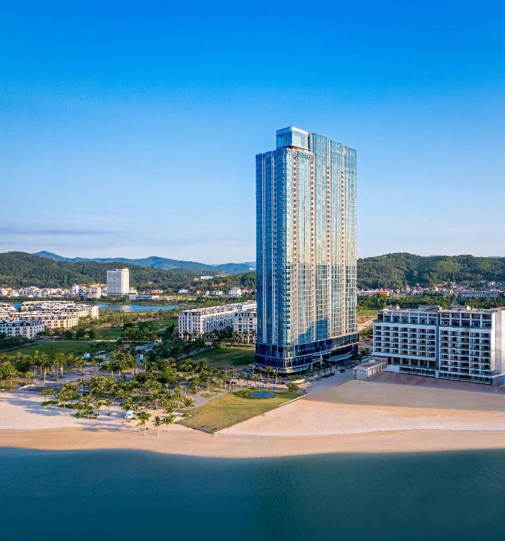 A La Carte Ha Long Bay Managed by TASECO – Ha Long Bay